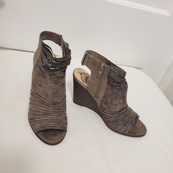 Fergalicious Heather2 Wedge Open Toe Booties Size 7M, Boho - Picture 7 of 12